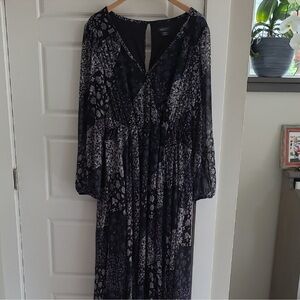 Michel Studio Black/White/Blue Floral Handkerchief Maxi Dress